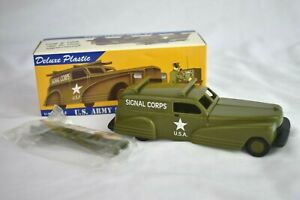 Deluxe Plastic U.S. Army Signal Corps