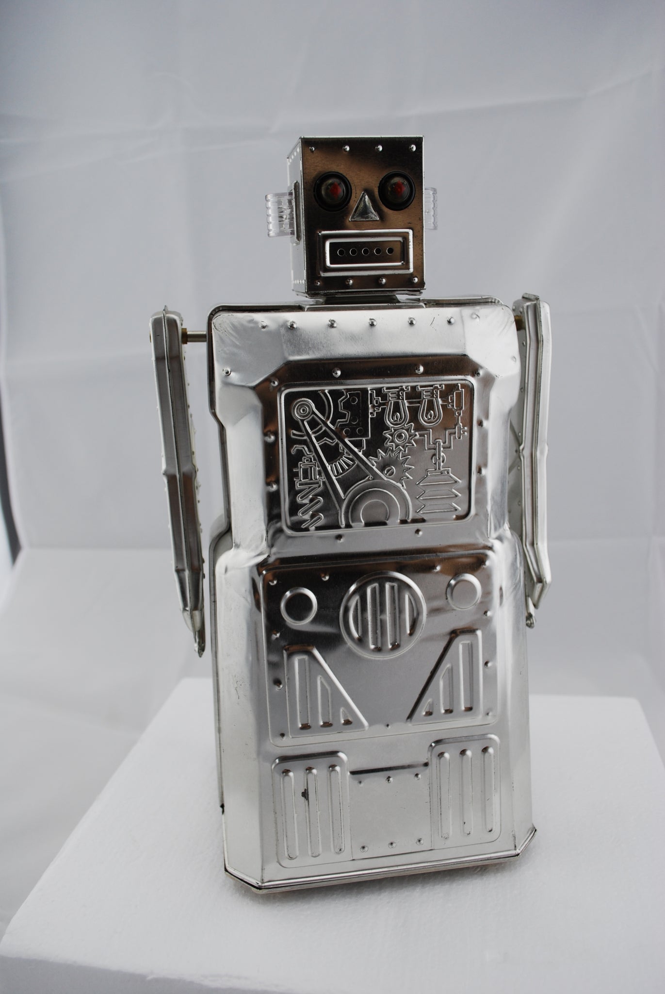 R-1 Robot (Silver)